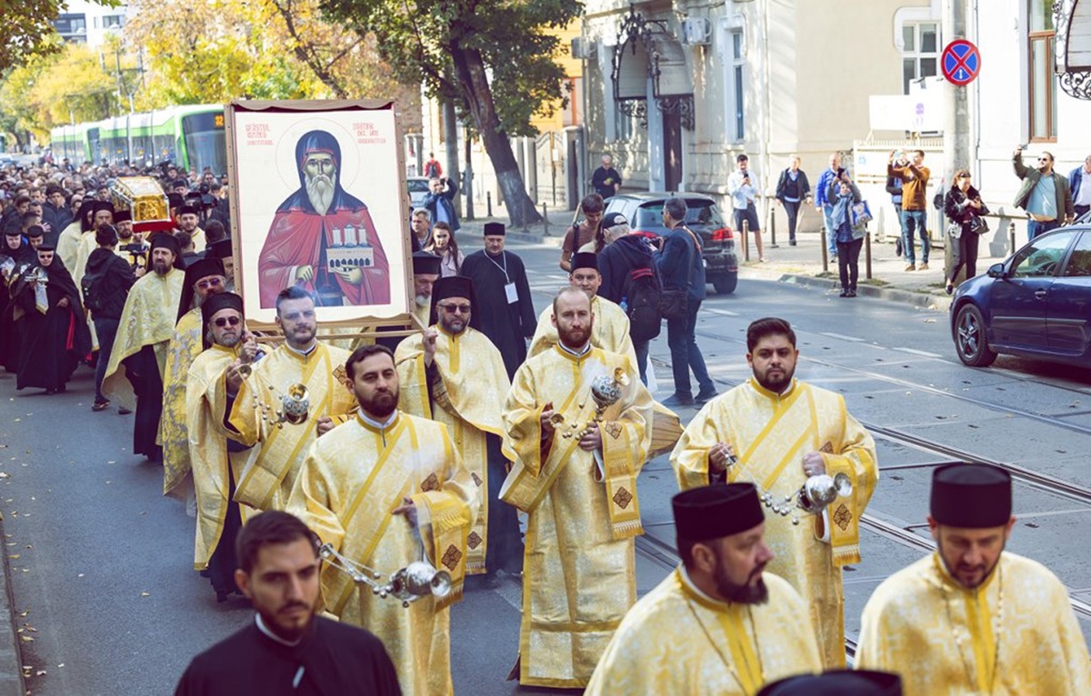Restricții de trafic în București pentru pelerinajul de Sfântul Dimitrie cel Nou. Străzile închise și programul complet al slujbelor