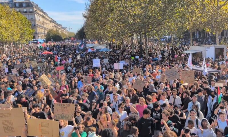 Protestele continuă în Franța. Peste 5.000 de persoane au fost reținute, iar manifestațiile se extind