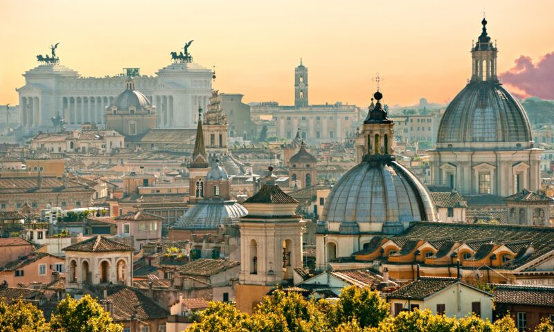 Roma exclude o taxă ca la Veneția pentru turiști. Ce măsuri propune primarul