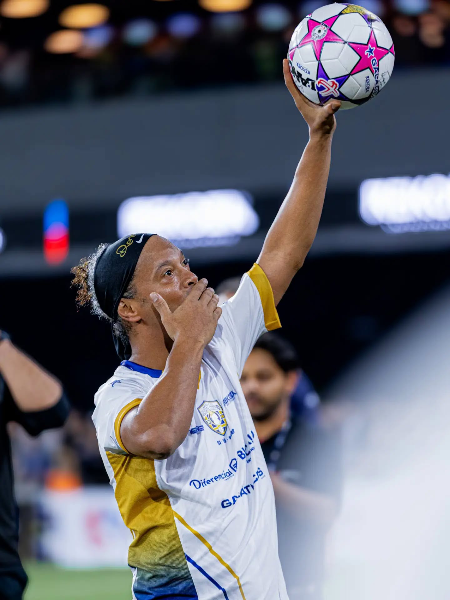 Ronaldinho revine pe teren la 46 de ani. Când va juca primul meci oficial în Italia
