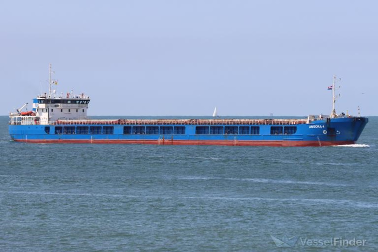 Navă turcească cu cereale, lovită de o dronă în Marea Neagră