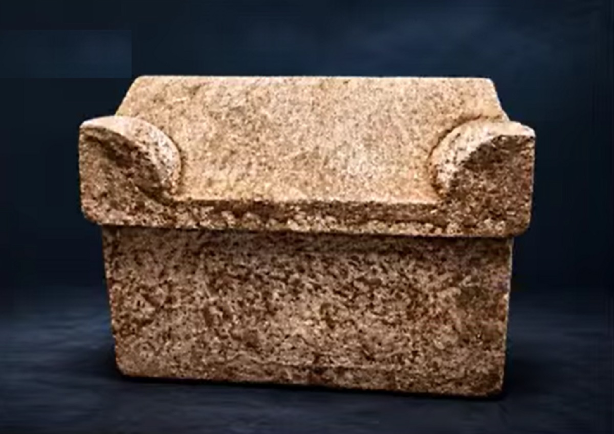 Sarcofag roman intact, descoperit la Constanța. Ce au găsit arheologii în mormântul unui copil