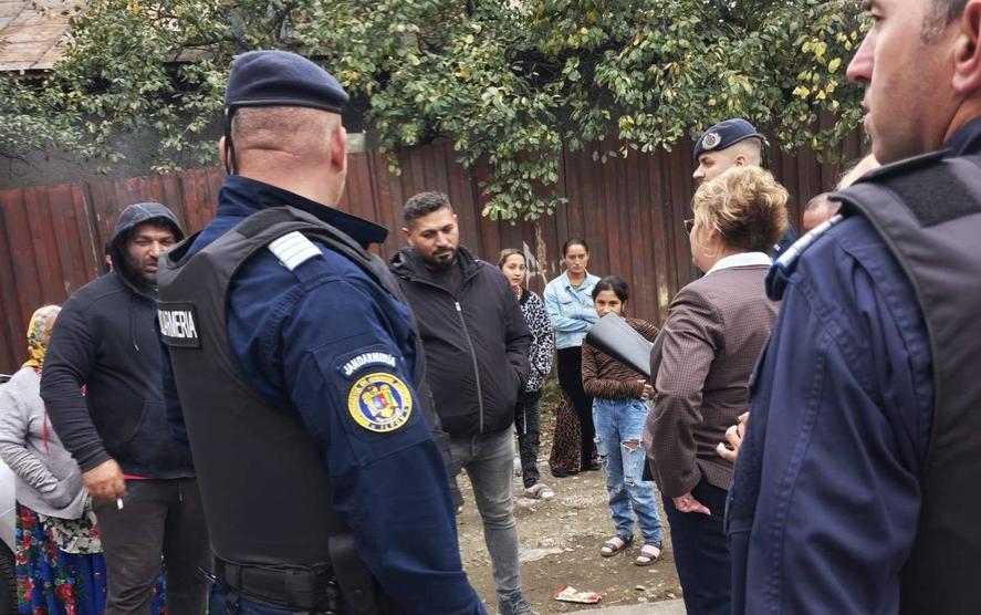 Razie de amploare lângă București. Garda de Mediu a confiscat sute de kilograme de deșeuri la Sintești și a dat amenzi usturătoare
