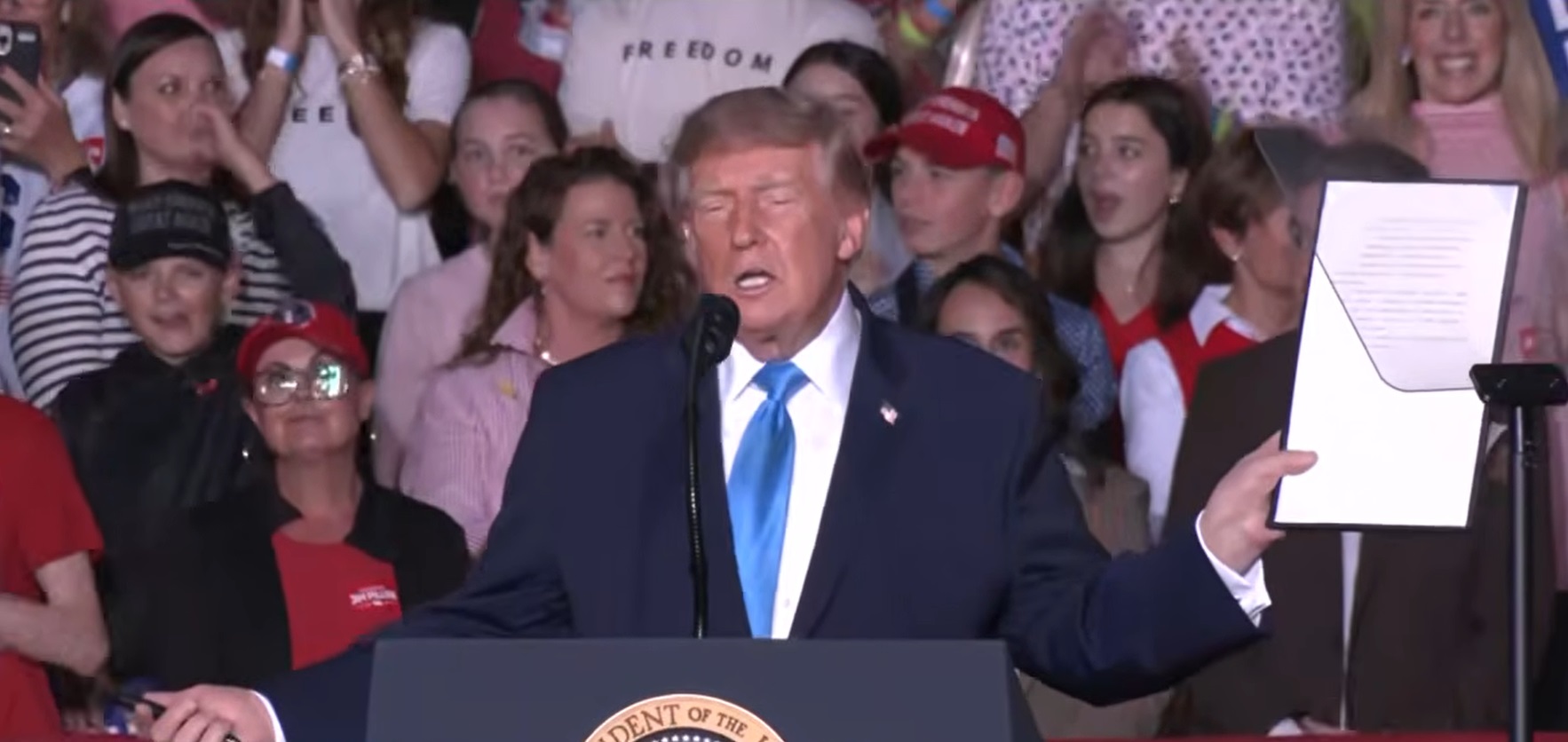 Trump a eliminat restricțiile la motorina roșie