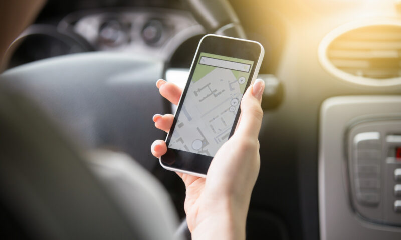 Funcțiile ascunse din Waze pe care mulți șoferi nu le cunosc. Cum îți poți personaliza navigația și planifica traseele