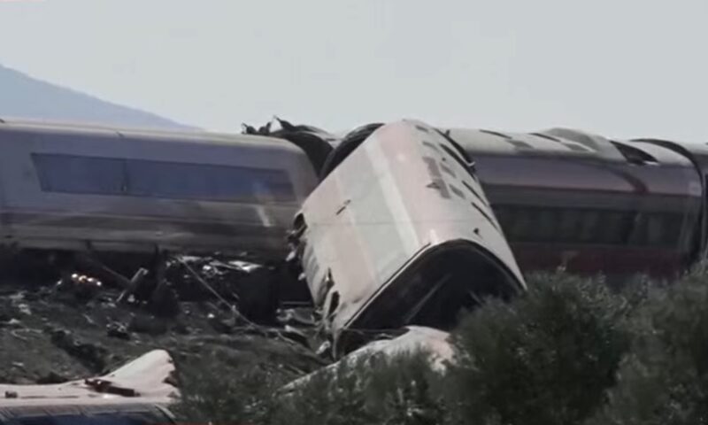 MAE verifică dacă există cetățeni români morți în accidentul feroviar din Spania