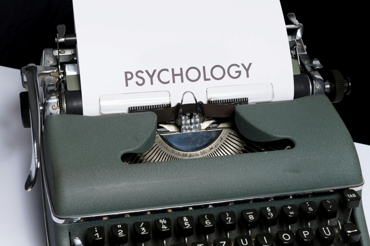 Psihologia atracției față de jocurile de noroc online: de ce jucăm?