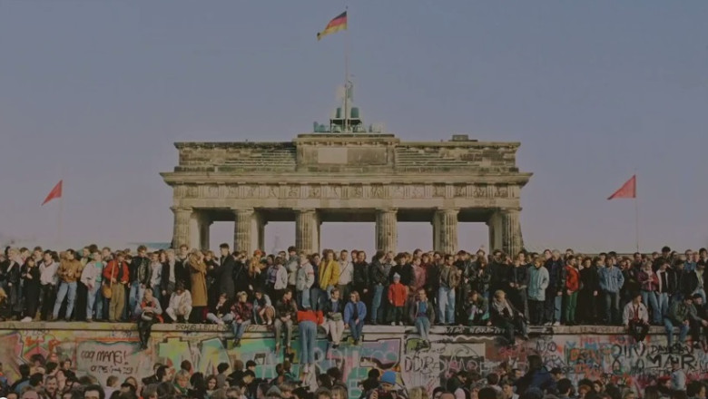 Cum a încercat Nicolae Ceaușescu să se opună căderii Zidului Berlinului. Condamnarea Ungariei