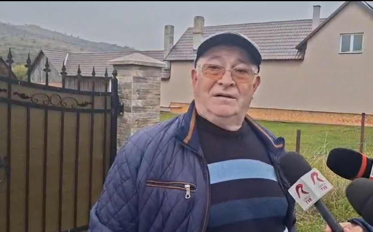 Bunicul elevului implicat în atacul din Bistrița susține că nepotul lui s-ar fi luptat cu bullyingul: „E vina sistemului”