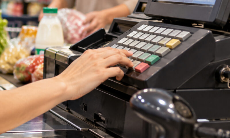 Un mare lanț de supermarketuri din România, ținta unui atac cibernetic. Ce trebuie să știe clienții