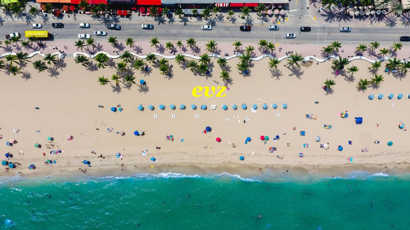 O plajă care îți taie respirația