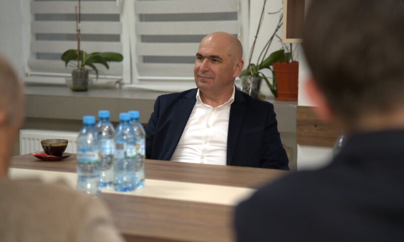 Doar patru din 29 de primari PNL au venit la întâlnirea cu Bolojan din Teleorman. Ceilalți aveau treabă