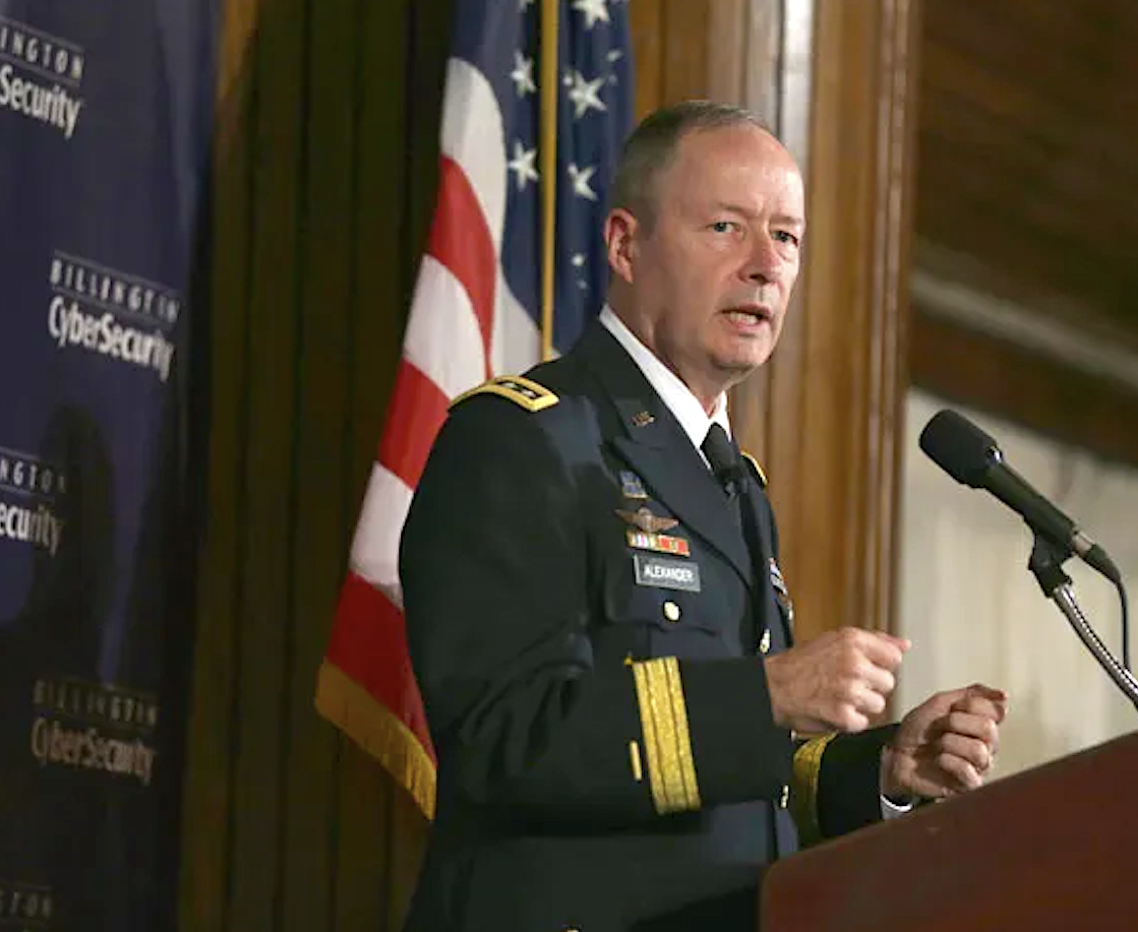 Generalul (r) Keith Alexander, fostul director al NSA