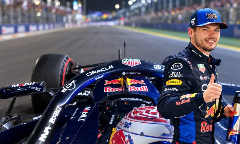 Max Verstappen câștigă Marele Premiu din Singapore. A doua victorie consecutivă pentru pilotul Red Bull