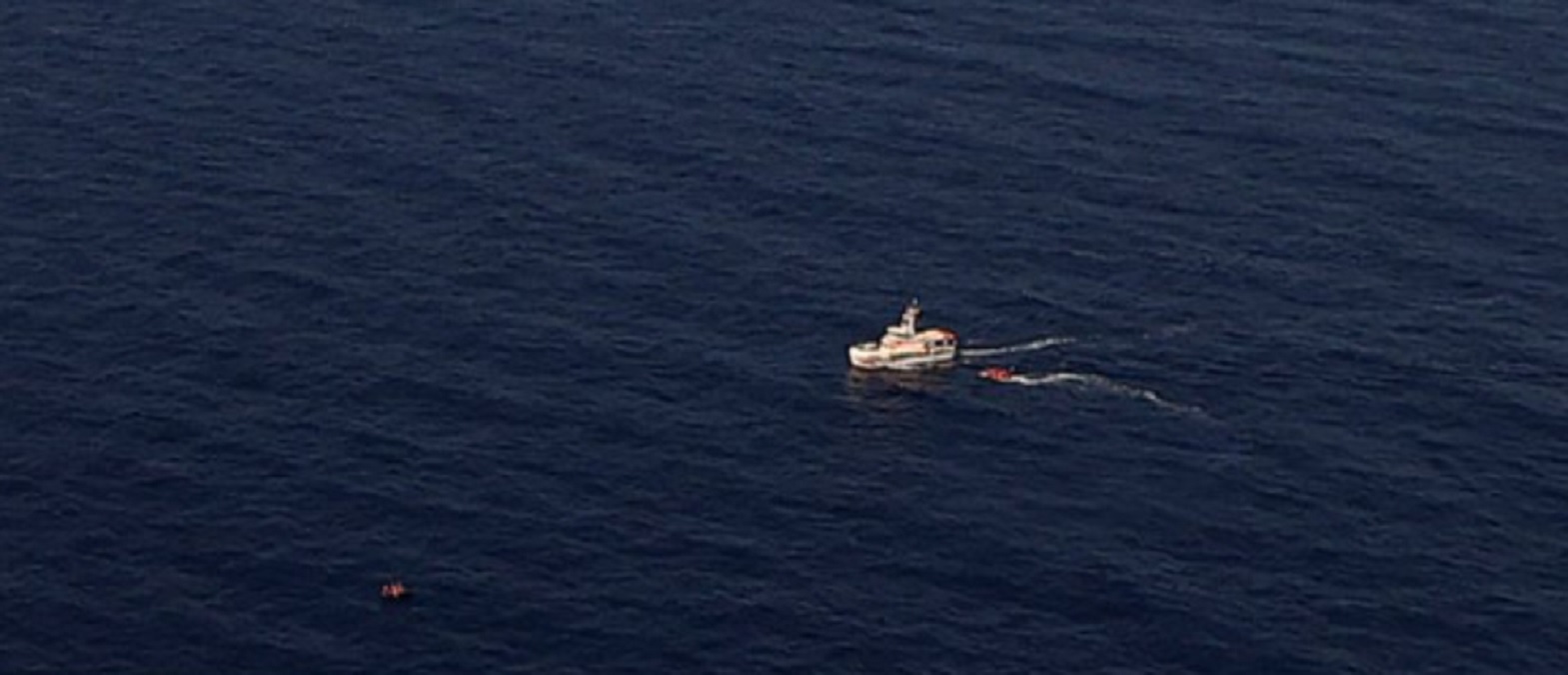 Alertă în Marea Neagră: două nave lovite de drone, una s-a scufundat