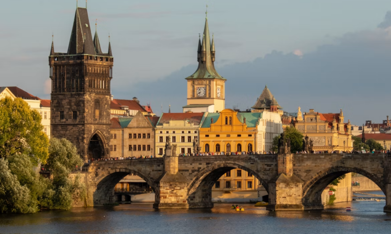 La Praga cu mașina - ghid practic pentru români înainte de un city-break
