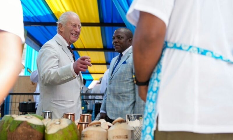 Regele Charles a surprins cu o replică savuroasă. Ce a spus când a văzut băuturile cu gin