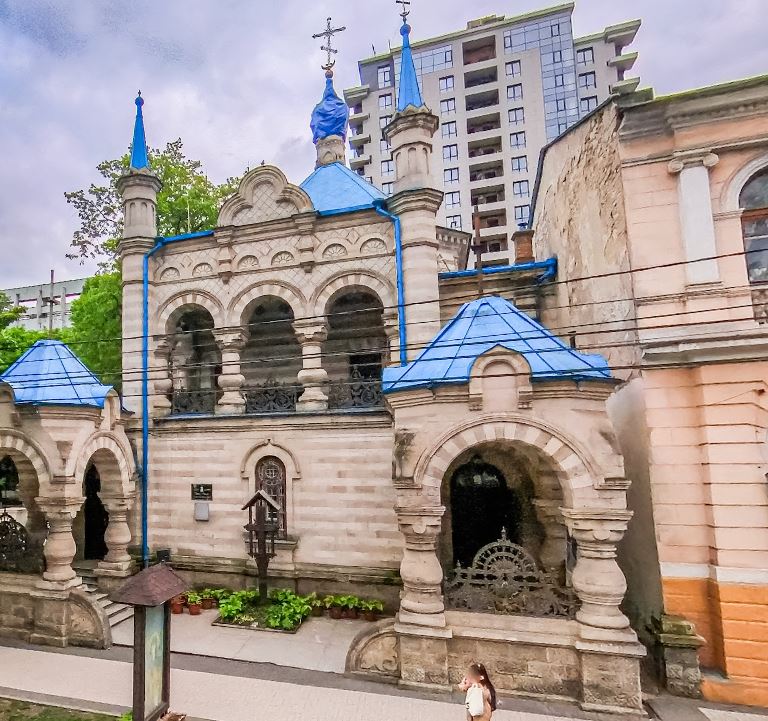 Secretul înfiorător al celei mai frumoase biserici din Chişinău. De ce n-a fost sfinţită timp de 27 de an