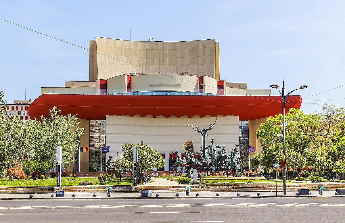 Scandal la Teatrul Național București. Conducerea îl păstrează pe regizorul Felix Alexa, acuzat de hărțuire sexuală