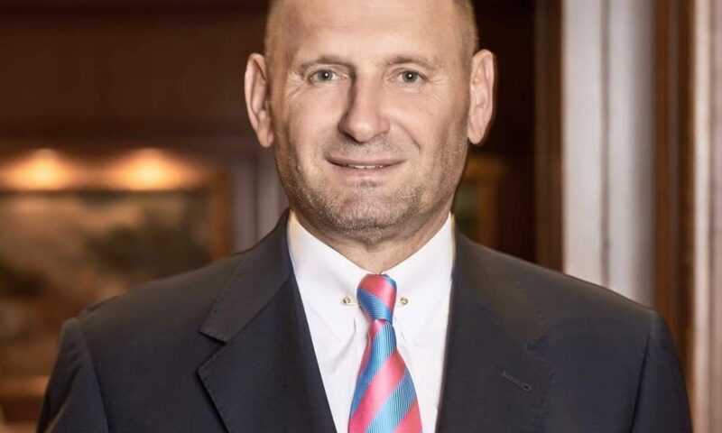 Viorel Cataramă pregătește o reuniune pentru schimbarea conducerii PNL. Aripa liberal-conservatoare se întâlnește pe 5 decembrie